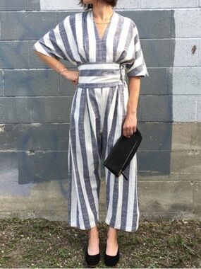 Black crane stripe kimono style jumpsuit 100% linen belted medium